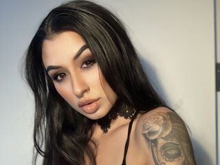 camgirl showing tits EmmyMeadows