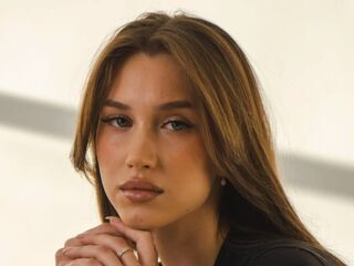 erotic webcam AmelinaBrauberg