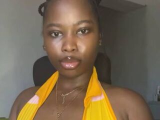 nude camgirl picture CaramelDaisy