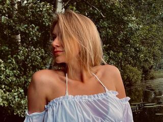 naughty cam girl masturbating InaStark
