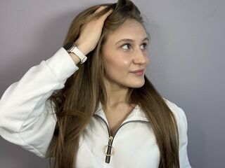 jasmin LatrinaBrounson