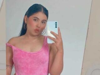 free chatroom NikkyBotero