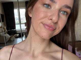 naked webcam girl GingerWareham