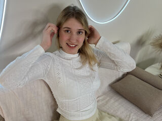 webcam chat MaeGoreham