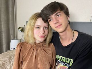 adult couple-web cam sex AshleyandBridget