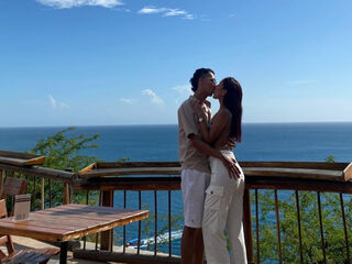 live cam couple gallery AxelAndArielle