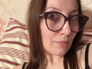 girl naked AlanyssLyon
