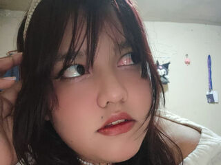 camwhore masturbating with vibrator AleSweeth