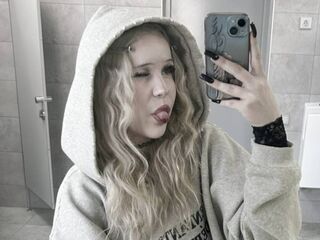 webcam girl chatroom AlicaUwu