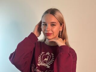 camgirl video chat AliceWoody