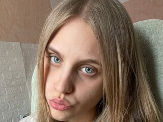free adult cam AyannaOverturf