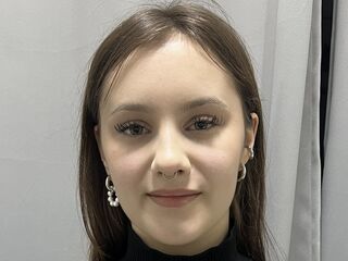 nude camgirl picture BattyDrake