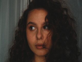 camslut showing pussy BertieSiegers