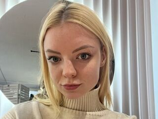 show live CarlenePattie