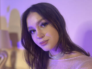 chatroom cam CarmenHill