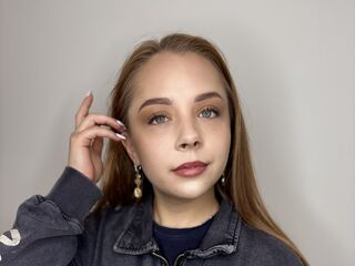 camslut masturbating CaseySalizar