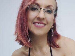 camgirl showing tits CataMoreno