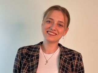 adultcam CherieVanmatre