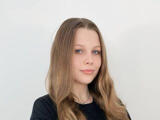 girl cam ChristianeSivie