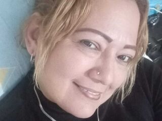 girl fingering bald pussy ClauDaniels