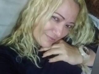 masturbating webcam girl ClauWhite