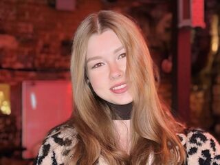 camgirl videochat DainaThroneberry