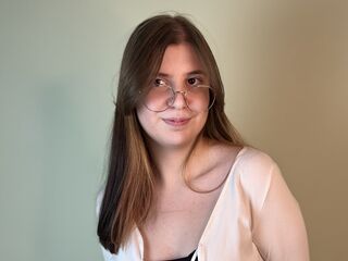 naked cam girl masturbating with sextoy DebbraAdonis