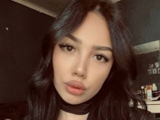 free webcam chatroom EliraVale