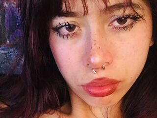 hot cam girl fingering shaved pussy ElisabethGarban