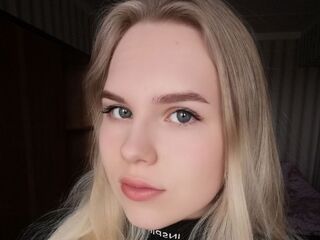 hot naked camgirl ElleSerenity