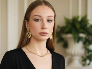 fingering camgirl video EmaGurrad