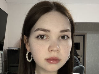 chat room webcam photo EmiliRoyzi