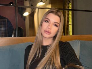 free webcam chatroom EmmyRamsdell