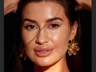 nude cam pic EvaNever