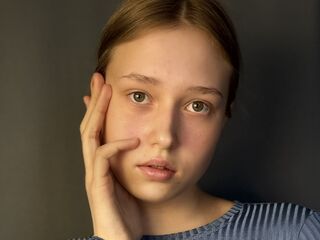 nude webcam EvelinaMoorina