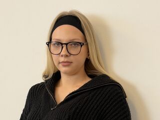 chat livesex FrancesVirunes