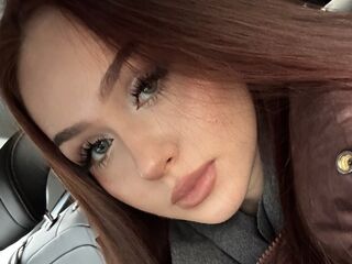camgirl playing with sextoy GearldineClamp