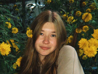 girl shaving pussy GemaWiddows