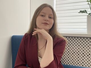 fingering girl webcam  GermaineMoland