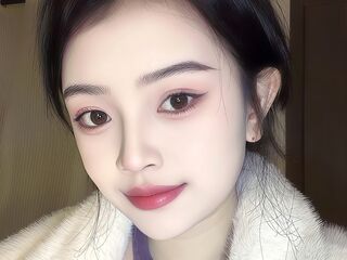 girl showing tits HedyIvy