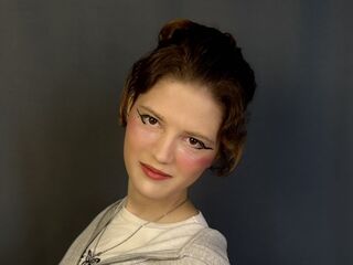 camwhore spreading pussy IrisKemp