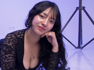 naughty cam girl fingering pussy IsabellaBot