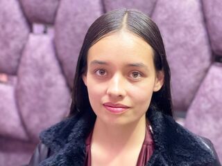 camgirl live IssaMontenegro