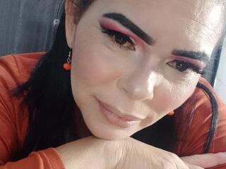 cam girl masturbating with sextoy IvetheEvans