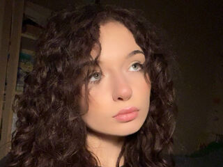 naked camgirl masturbating with vibrator JaliBhyan