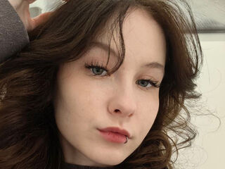 camslut showing pussy JaneenSpinola