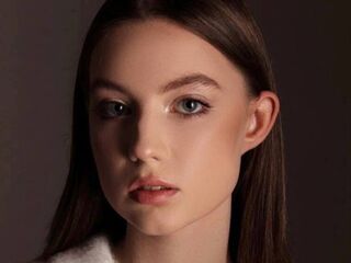 fingering girl cam picture JaneneFeig