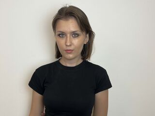sexy webcamgirl picture KariErpelding