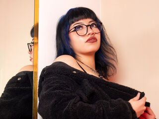 camgirl playing with dildo KittyDarkell