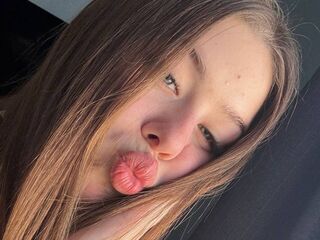 camgirl showing tits KristiGroun